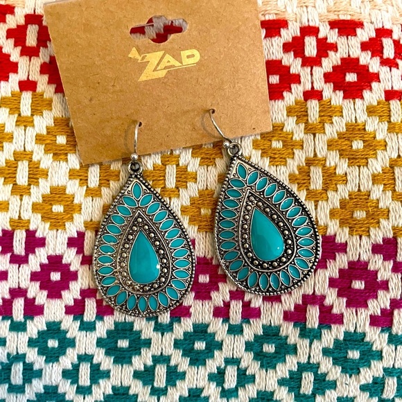 ZAD Jewelry - Turquoise & Silver Earrings for pierced ears